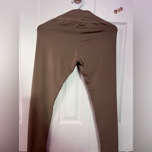 Leggings - Picture 2 of 5